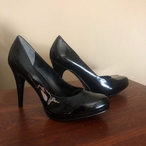 NWOT Black Patent 4” Heels